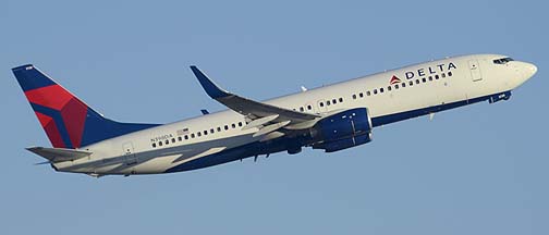 Delta Boeing 737-832 N398DA, Phoenix Sky Harbor, December 23, 2013